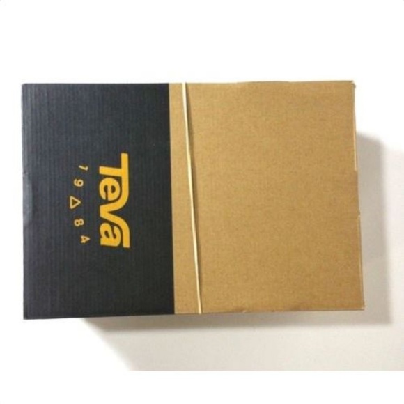 Teva White Iridescent Platform Sandal ONE LEFT!! - Picture 7 of 7